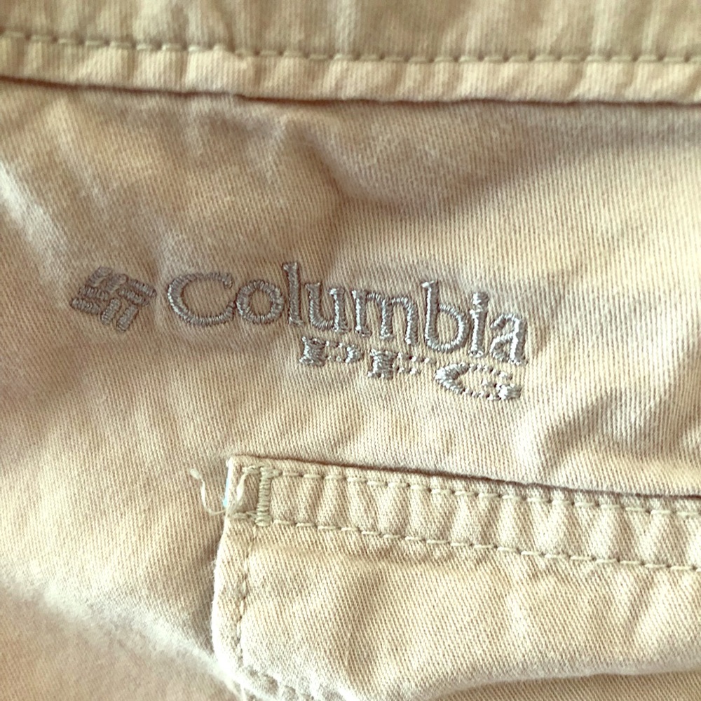 Columbia beige capris